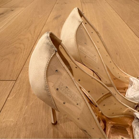 Badgley Mischka Brand
Quintana Crystal Ornamented Pump - Picture 11 of 11